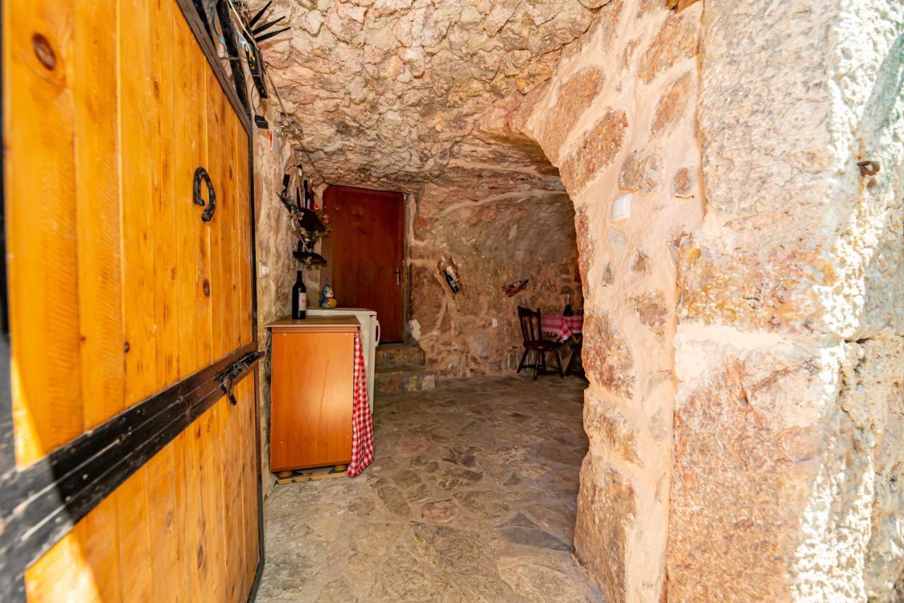 Bed and Breakfast Ethno House Osobak Virpazar Zewnętrze zdjęcie